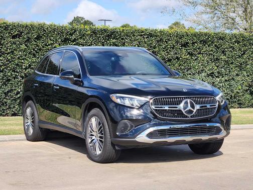 2026 Mercedes-Benz GLC 300 Base
