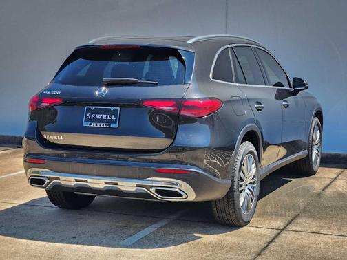 2026 Mercedes-Benz GLC 300 Base