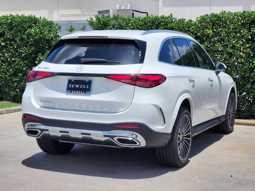 2025 Mercedes-Benz GLC 300 Base