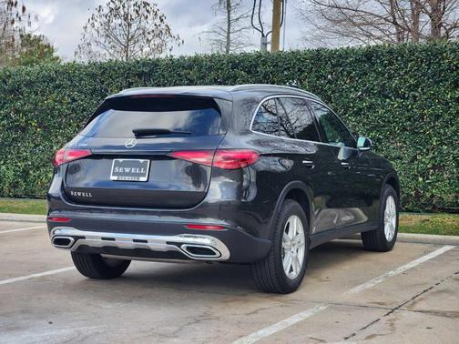 2026 Mercedes-Benz GLC 300 Base