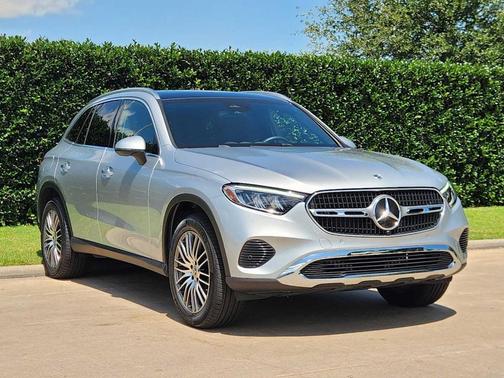 Cirrus Silver Metallic 2026 Mercedes-Benz GLC 300 Base