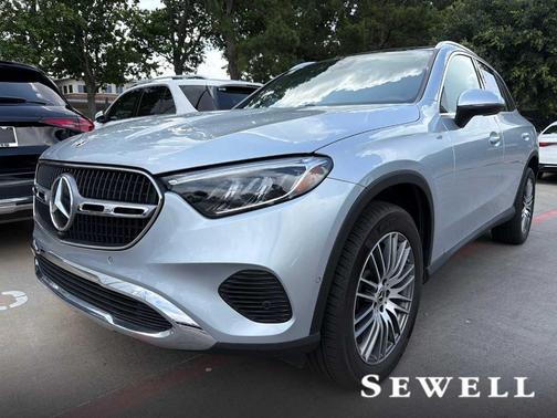 Cirrus Silver Metallic 2026 Mercedes-Benz GLC 300 Base
