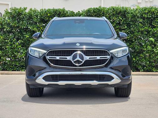 2025 Mercedes-Benz GLC 300 Base