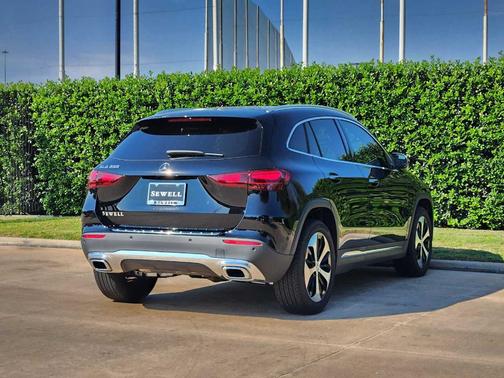 2025 Mercedes-Benz GLA 250 Base