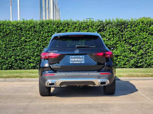 2025 Mercedes-Benz GLA 250 Base