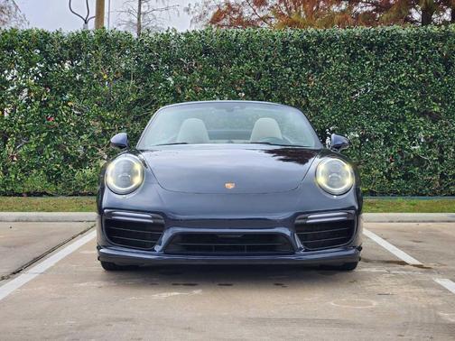 2017 Porsche 911 Turbo