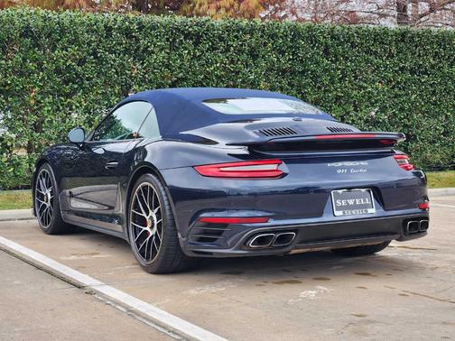 2017 Porsche 911 Turbo