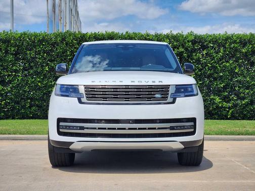 Ostuni Pearl White 2024 Land Rover Range Rover P530 SE