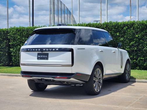 Ostuni Pearl White 2024 Land Rover Range Rover P530 SE