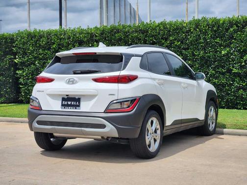 Lunar White 2023 Hyundai KONA SEL
