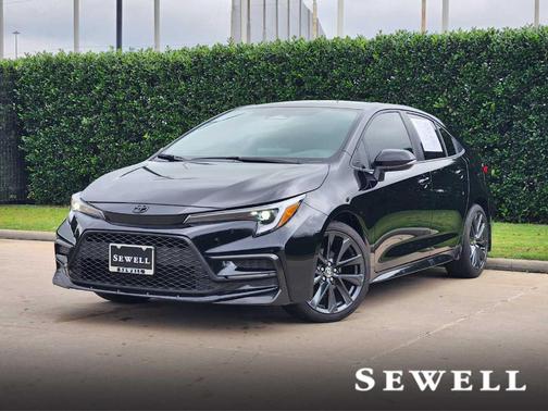 Midnight Black Metallic 2024 Toyota Corolla SE