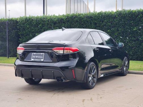 Midnight Black Metallic 2024 Toyota Corolla SE