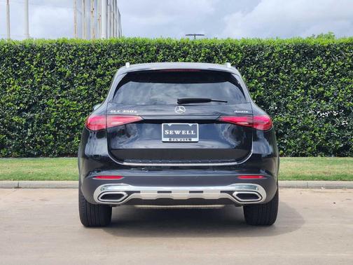 2026 Mercedes-Benz GLC 350e Base 4MATIC