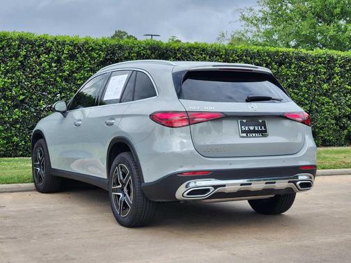 2026 Mercedes-Benz GLC 300 Base