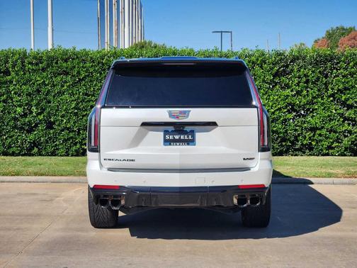 2025 Cadillac Escalade ESV V-Series