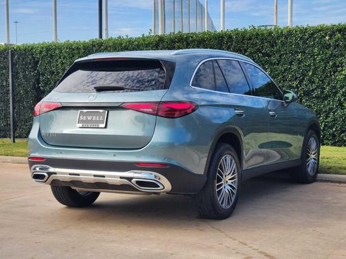 Verde 2026 Mercedes-Benz GLC 300 Base