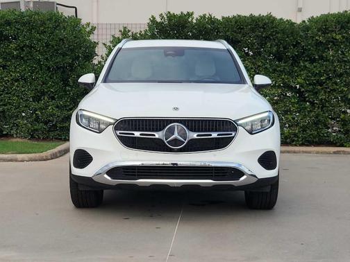 2025 Mercedes-Benz GLC 300 Base
