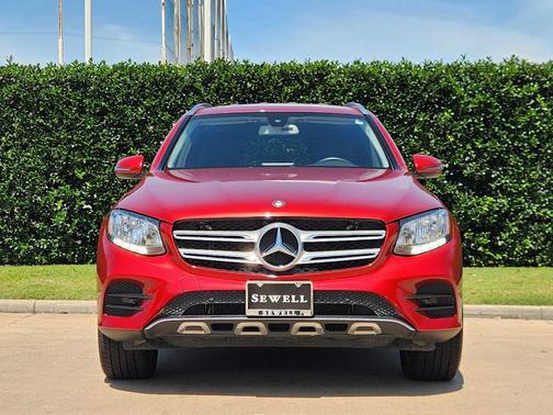 designo Cardinal Red Metallic 2016 Mercedes-Benz GLC-Class GLC 300