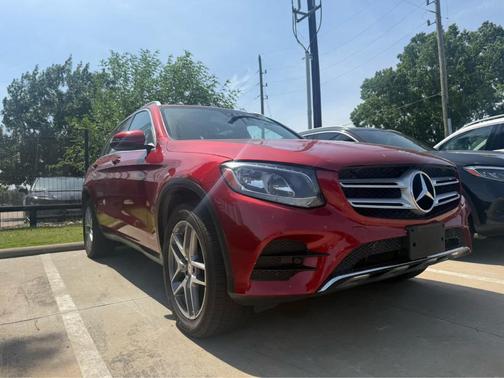 designo Cardinal Red Metallic 2016 Mercedes-Benz GLC-Class GLC 300
