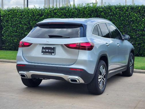 2025 Mercedes-Benz GLA 250 Base