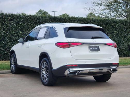 2026 Mercedes-Benz GLC 300 Base