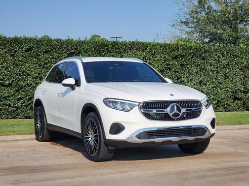 2025 Mercedes-Benz GLC 300 Base