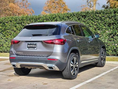 2025 Mercedes-Benz GLA 250 Base