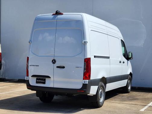 2025 Mercedes-Benz Sprinter 2500