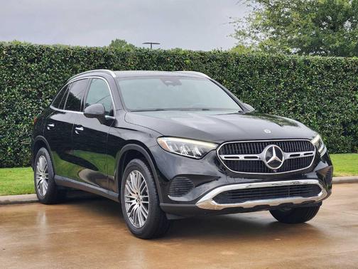 Black 2026 Mercedes-Benz GLC 300 Base