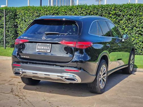 2025 Mercedes-Benz GLC 300 Base