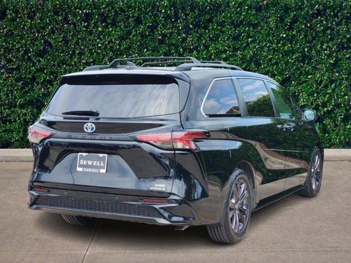 2021 Toyota Sienna XSE 7 Passenger
