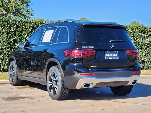 2025 Mercedes-Benz GLB 250 Base