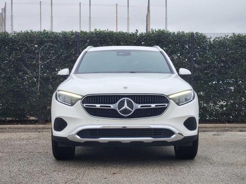 2025 Mercedes-Benz GLC 300 Base