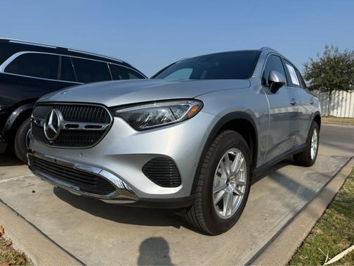 2026 Mercedes-Benz GLC 300 Base