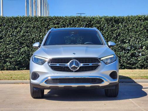 2026 Mercedes-Benz GLC 300 Base