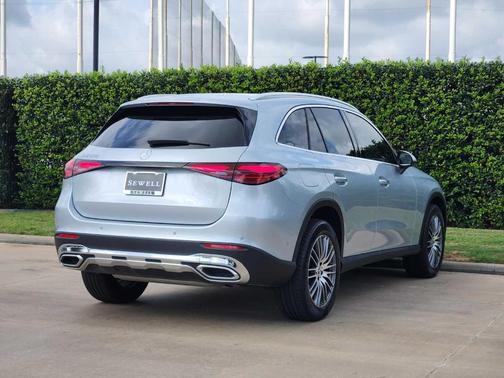 2025 Mercedes-Benz GLC 300 Base