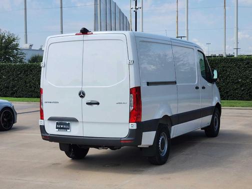 2025 Mercedes-Benz Sprinter 2500 