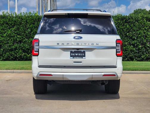 2022 Ford Expedition Platinum