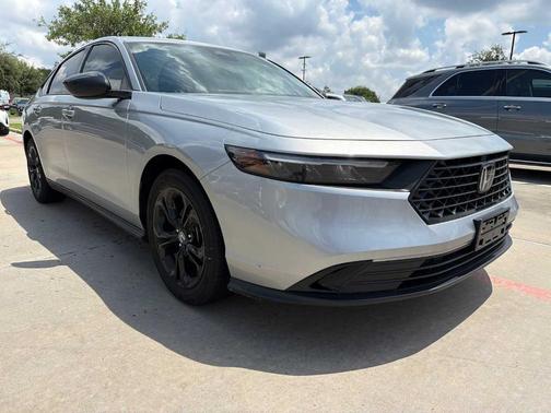 Solar Silver Metallic 2025 Honda Accord SE