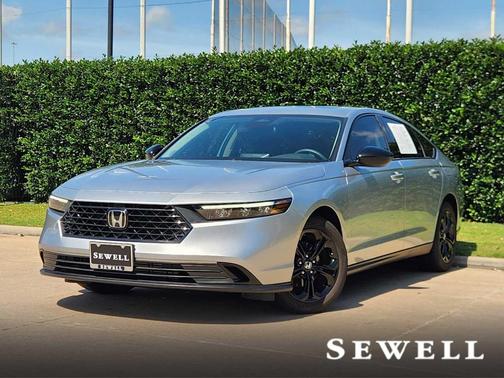 Solar Silver Metallic 2025 Honda Accord SE