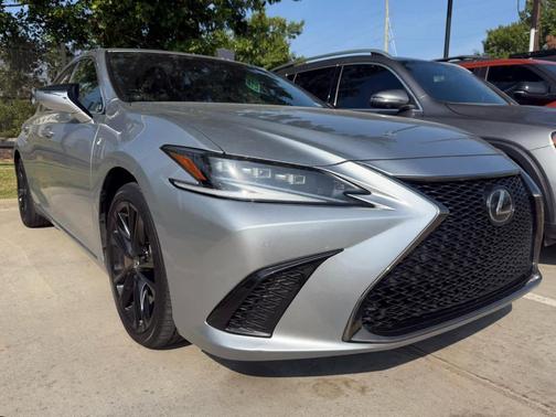 2023 Lexus ES 350 F SPORT Handling