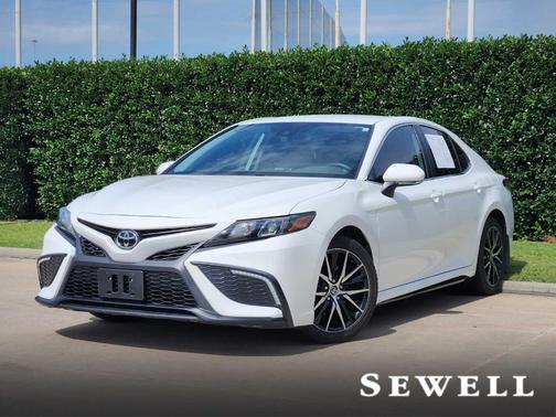 Ice 2023 Toyota Camry SE