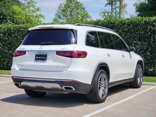 Polar White 2026 Mercedes-Benz GLS 450 4MATIC