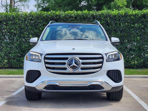 Polar White 2026 Mercedes-Benz GLS 450 4MATIC