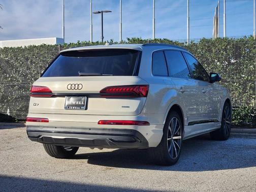 2023 Audi Q7 55 Prestige