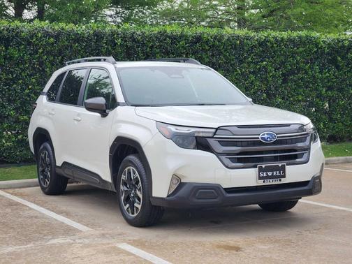 Crystal White Pearl 2025 Subaru Forester Premium