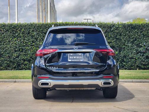 Black 2025 Mercedes-Benz GLE 450e 4MATIC