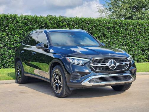 Black 2026 Mercedes-Benz GLC 300 Base