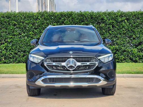 Black 2026 Mercedes-Benz GLC 300 Base