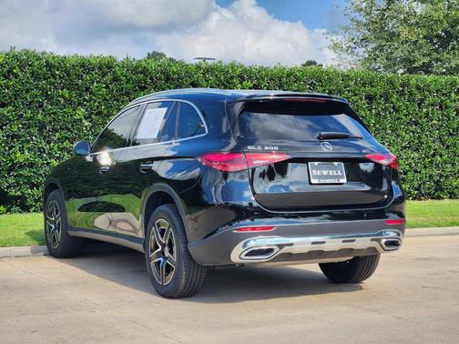 Black 2026 Mercedes-Benz GLC 300 Base